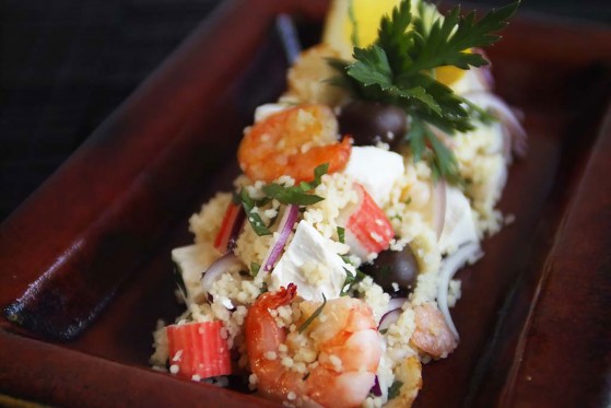 Seafoodmix med cous-cous och yoghurt